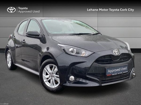Toyota Yaris Hatchback, Petrol Hybrid, 2025, Black