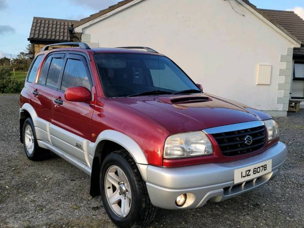 Suzuki Grand Vitara SUV, Diesel, 2005, Red