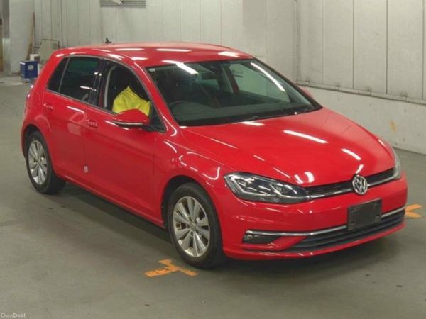 Volkswagen Golf Hatchback, Petrol, 2017, Red
