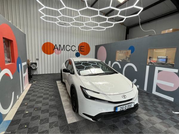 Toyota Prius Estate, Petrol, 2025, White