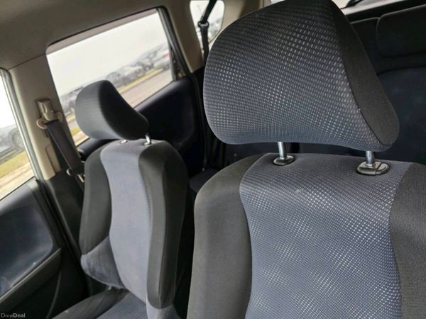 Honda Fit Hatchback, Petrol, 2010, Silver