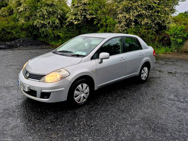 Nissan Tiida Saloon, Petrol, 2009, Silver