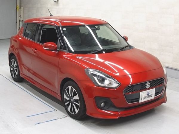 Suzuki Swift Hatchback, Petrol, 2019, Red