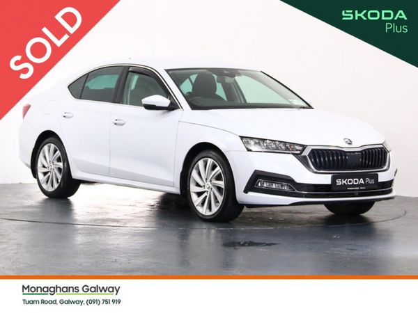 Skoda Octavia Saloon, Diesel, 2024, White