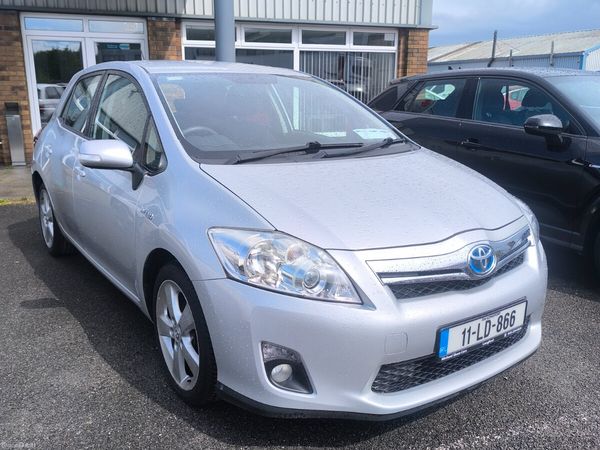 Toyota Auris Hatchback, Petrol Hybrid, 2011, Silver