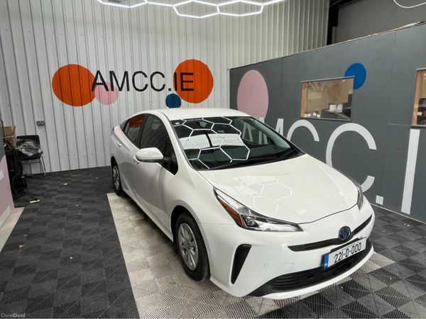 Toyota Prius Saloon, Petrol Hybrid, 2022, White