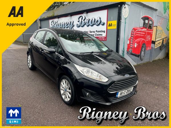 Ford Fiesta Hatchback, Petrol, 2016, Black