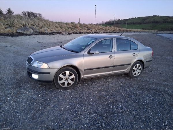Skoda Octavia Hatchback, Diesel, 2008, Beige