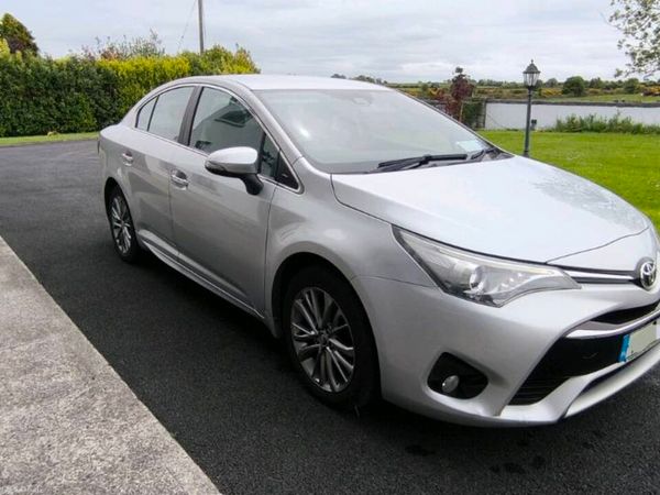 Toyota Avensis Saloon, Diesel, 2018, Silver
