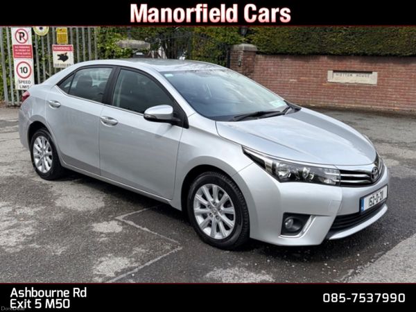 Toyota Corolla Saloon, Petrol, 2015, Silver