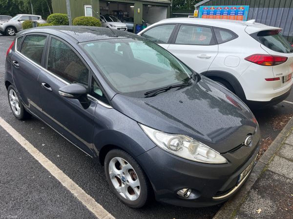 Ford Fiesta Hatchback, Petrol, 2010, Grey