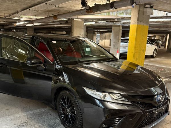 Toyota Camry Saloon, Petrol Hybrid, 2021, Black