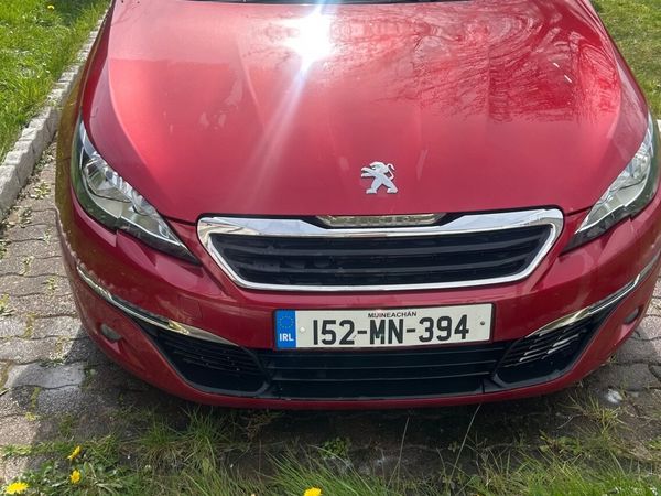 Peugeot 308 Hatchback, Petrol, 2015, Red