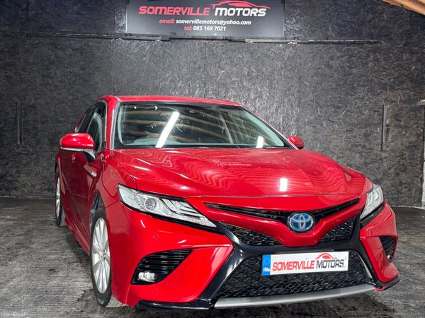 Toyota Camry Saloon, Petrol Hybrid, 2019, Red