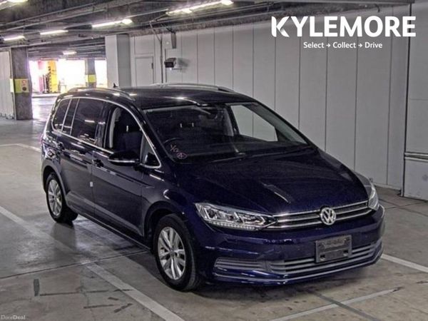 Volkswagen Touran Hatchback, Petrol, 2017, Blue