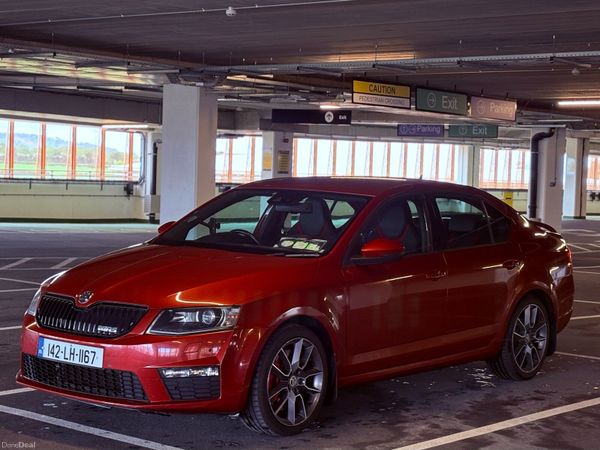 Skoda Octavia Hatchback, Diesel, 2014, Red