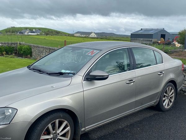 Volkswagen Passat Saloon, Diesel, 2012, Brown