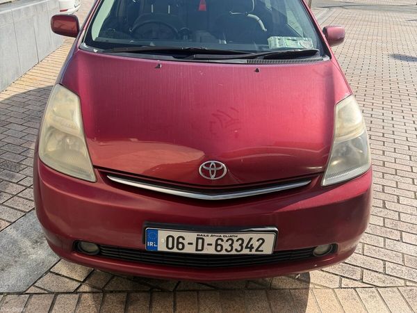 Toyota Prius Hatchback, Petrol Hybrid, 2006, Red