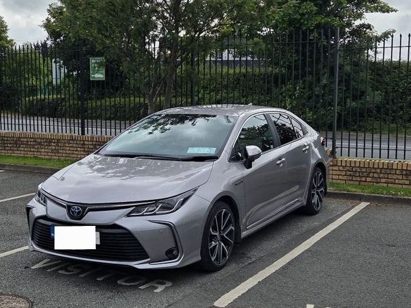 Toyota Corolla Saloon, Petrol Hybrid, 2022, Grey