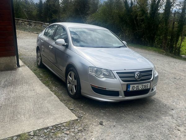 Volkswagen Passat Saloon, Diesel, 2010, Silver