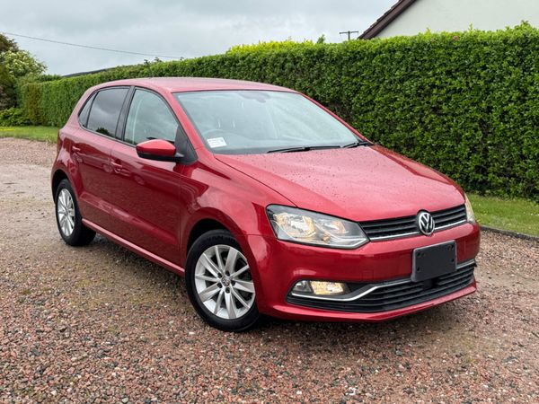 Volkswagen Polo Hatchback, Petrol, 2015, Red