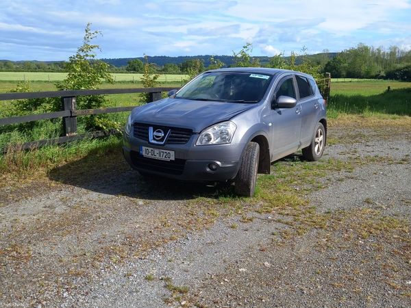 Nissan Qashqai Hatchback, Diesel, 2010, Grey