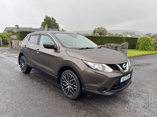 Nissan Qashqai Hatchback, Diesel, 2016, Brown