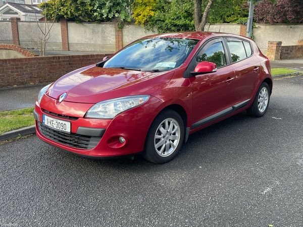 Renault Megane Hatchback, Diesel, 2011, Red