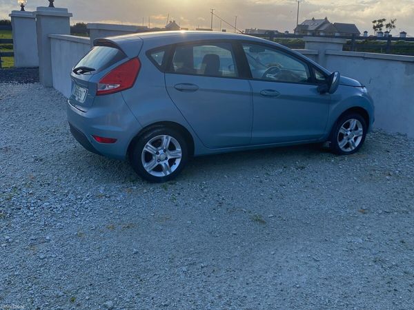 Ford Fiesta Hatchback, Petrol, 2010, Blue