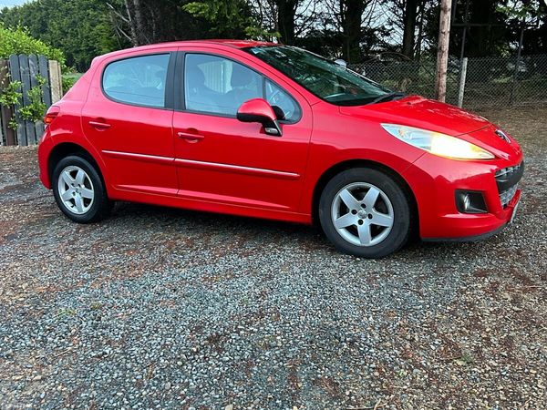 Peugeot 207 Hatchback, Diesel, 2012, Red