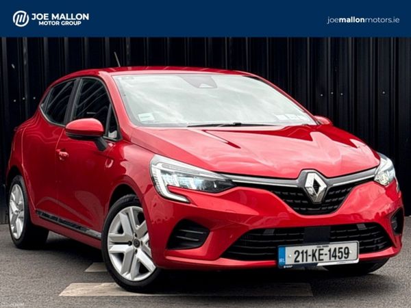 Renault Clio Hatchback, Petrol, 2021, Red