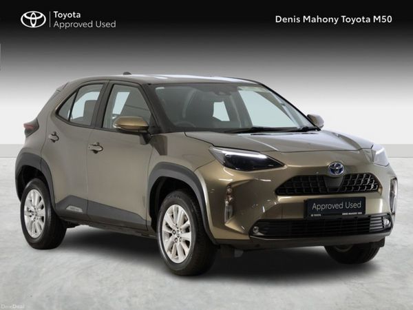 Toyota Yaris Cross SUV, Petrol Hybrid, 2024, Bronze
