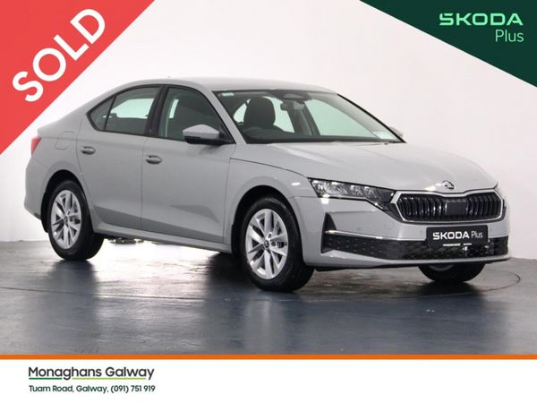 Skoda Octavia Hatchback, Petrol, 2026, Grey