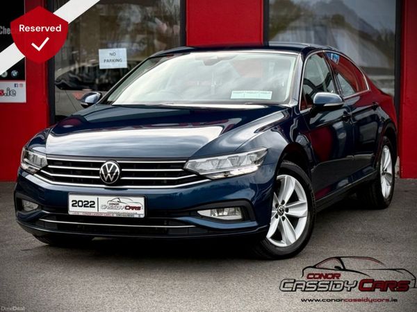 Volkswagen Passat Saloon, Diesel, 2022, Blue