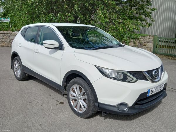 Nissan Qashqai Hatchback, Diesel, 2015, White