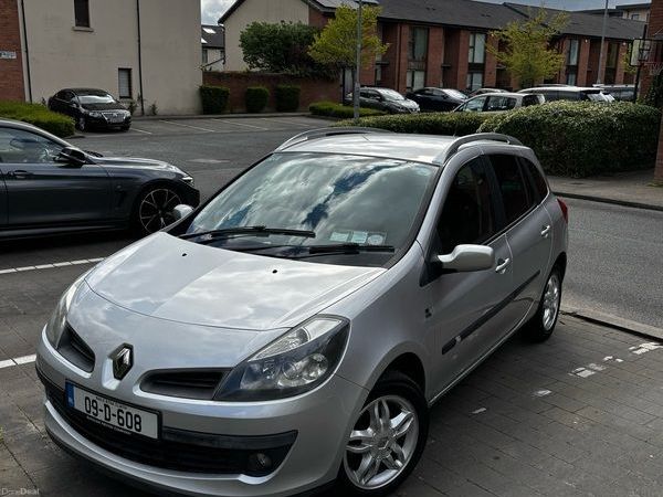 Renault Clio Estate, Petrol, 2009, Silver