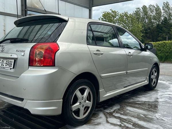 Toyota Corolla Hatchback, Petrol, 2005, Silver