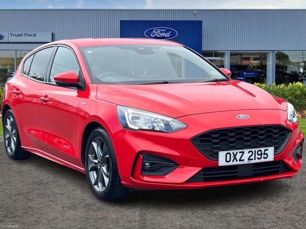 Ford Focus Hatchback, Petrol, 2020, Red