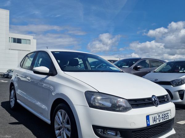 Volkswagen Polo Hatchback, Petrol, 2014, White
