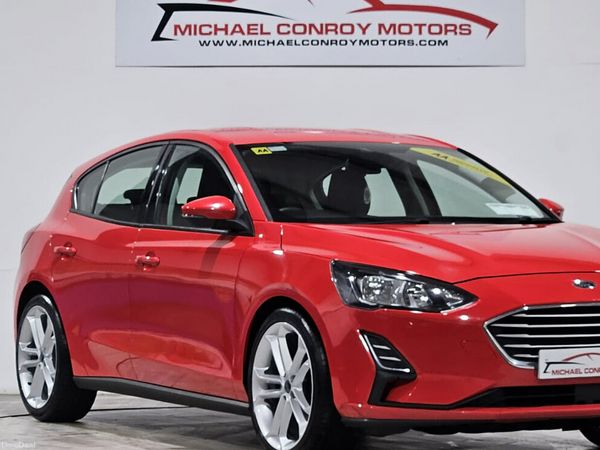 Ford Focus Hatchback, Diesel, 2019, Red