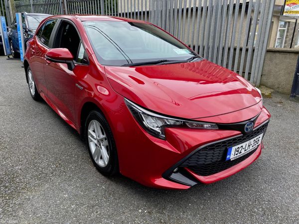 Toyota Corolla Hatchback, Petrol Hybrid, 2019, Red