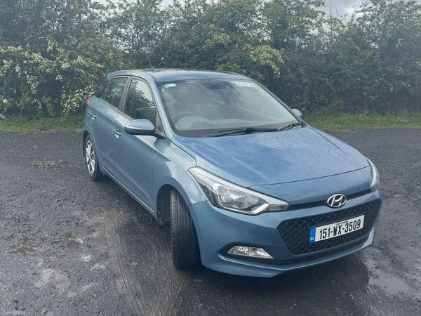Hyundai i20 Hatchback, Petrol, 2015, Blue