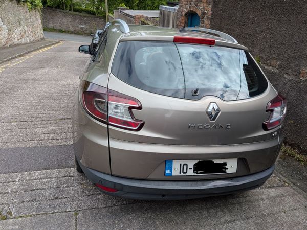 Renault Megane Estate, Diesel, 2010, Gold