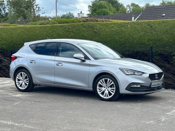 SEAT Leon Hatchback, Petrol, 2024, Silver