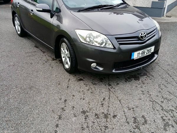 Toyota Auris Hatchback, Diesel, 2011, Grey