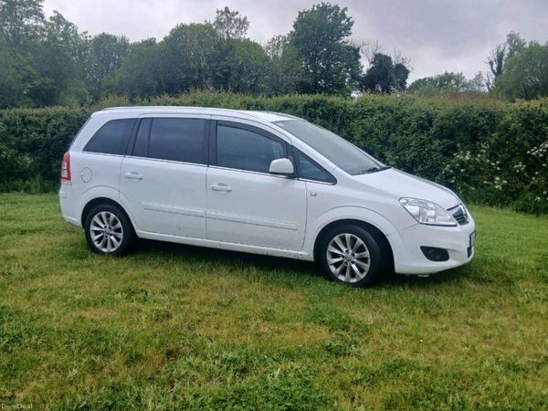 Vauxhall Zafira MPV, Diesel, 2013, White