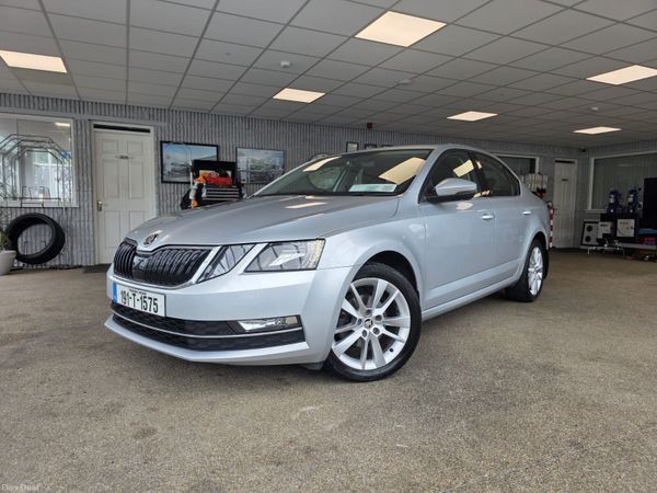 Skoda Octavia Saloon, Diesel, 2019, Grey