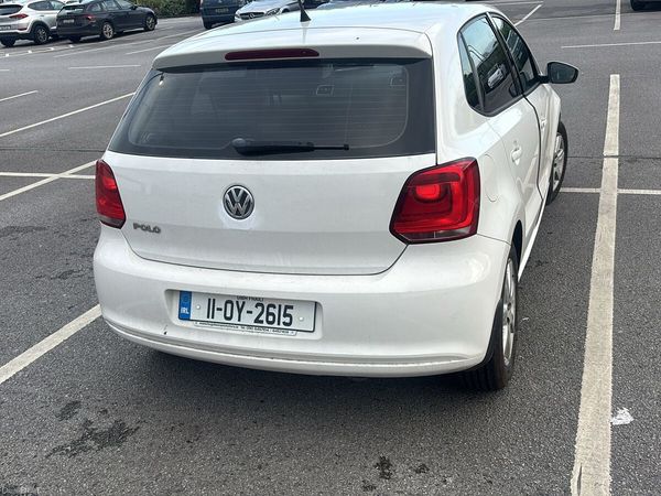 Volkswagen Polo Hatchback, Petrol, 2011, White