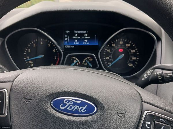 Ford Focus Hatchback, Petrol, 2016, Black