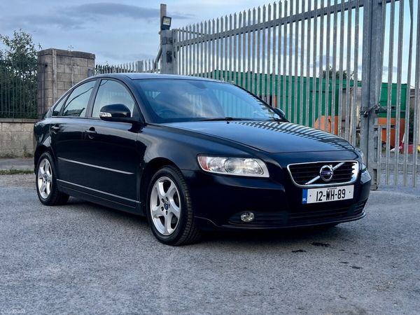 Volvo S40 Saloon, Diesel, 2012, Black